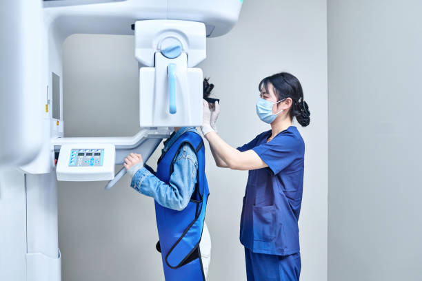 Best Emergency Dental Services for Seniors in Forest Lake, IL